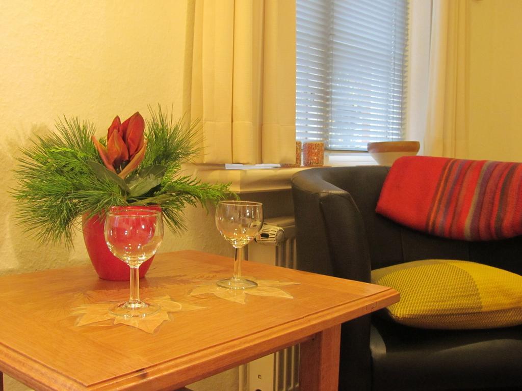 Apartments Im Froschhaus Mit Fruehstueckskuechen Friedrichstadt Δωμάτιο φωτογραφία