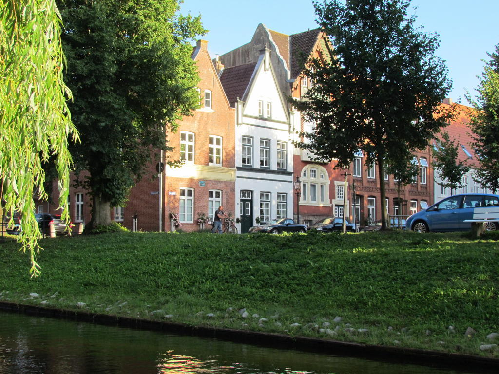 Apartments Im Froschhaus Mit Fruehstueckskuechen Friedrichstadt Εξωτερικό φωτογραφία